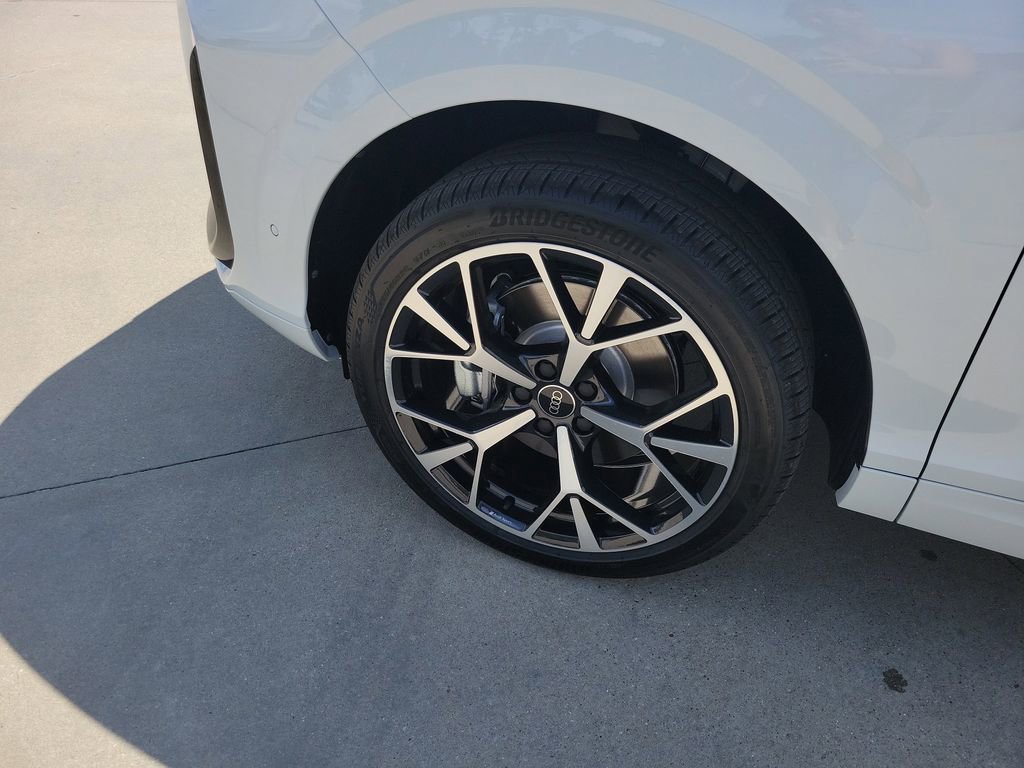 New 2026 Audi Q3 quattro 2.0T AWD/4WD image 6