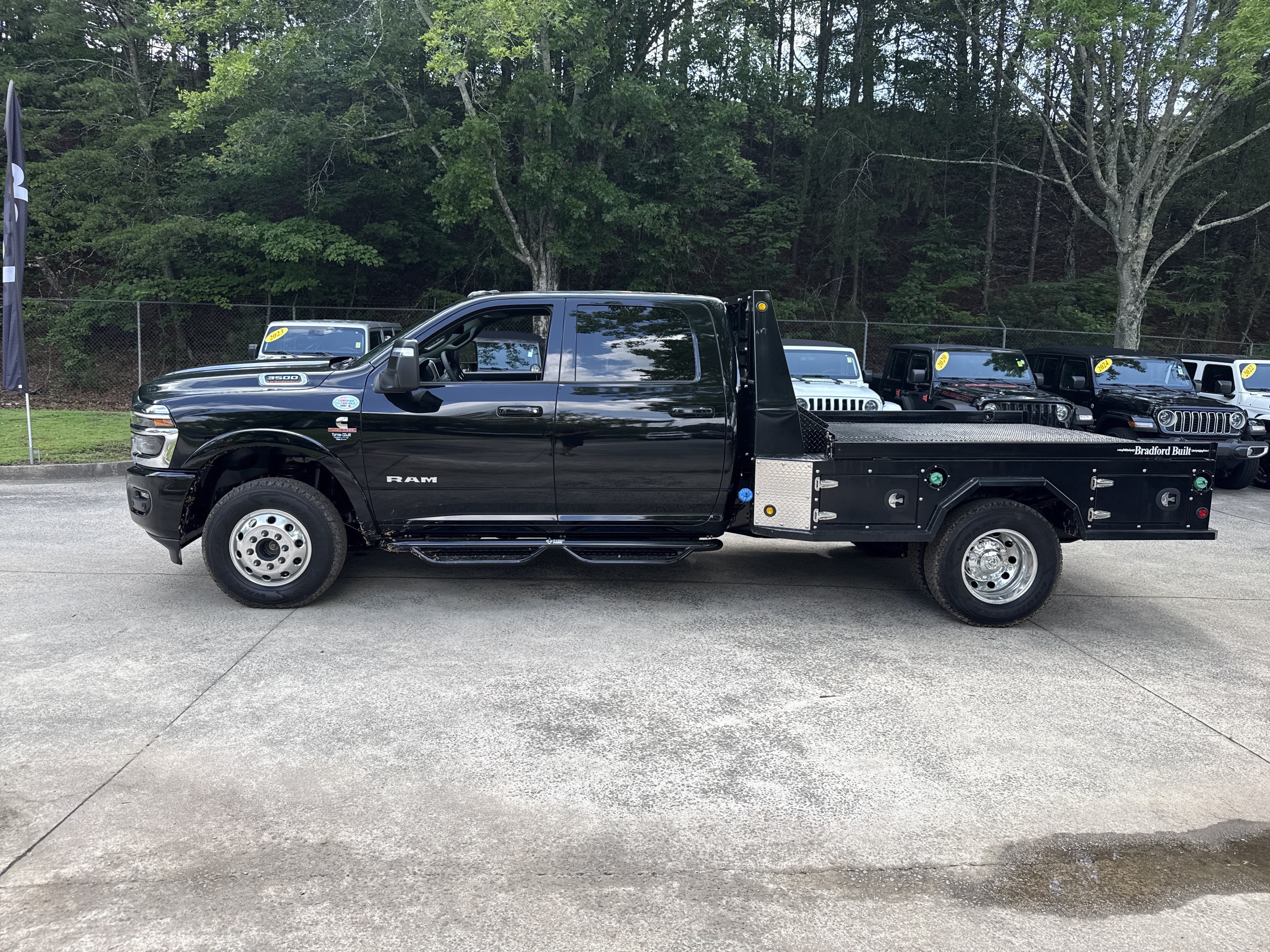 New 2026 RAM 3500 Big Horn w/ Laramie Trim Package AWD/4WD image 4