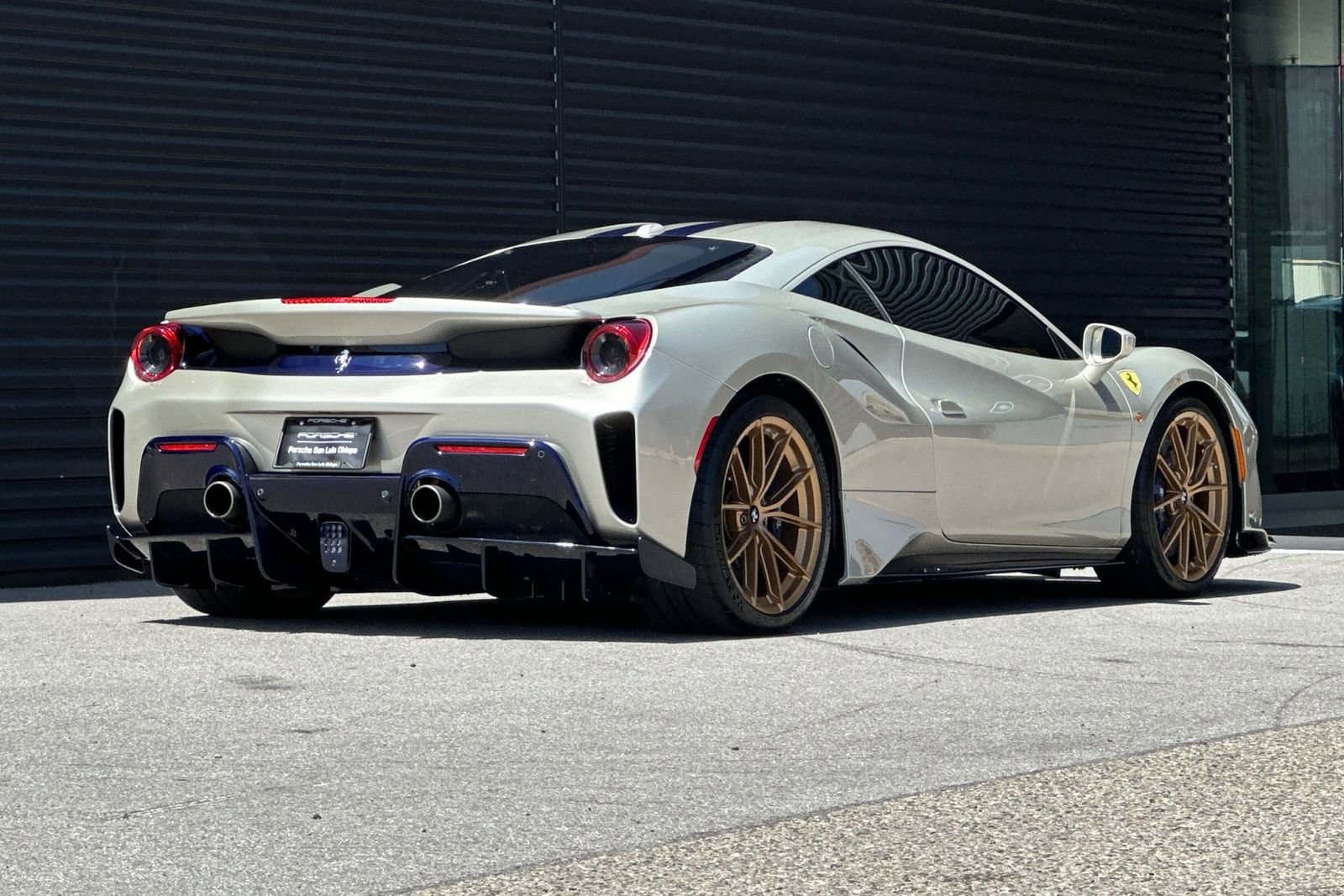 Used 2019 Ferrari 488 Pista Coupe RWD image 8