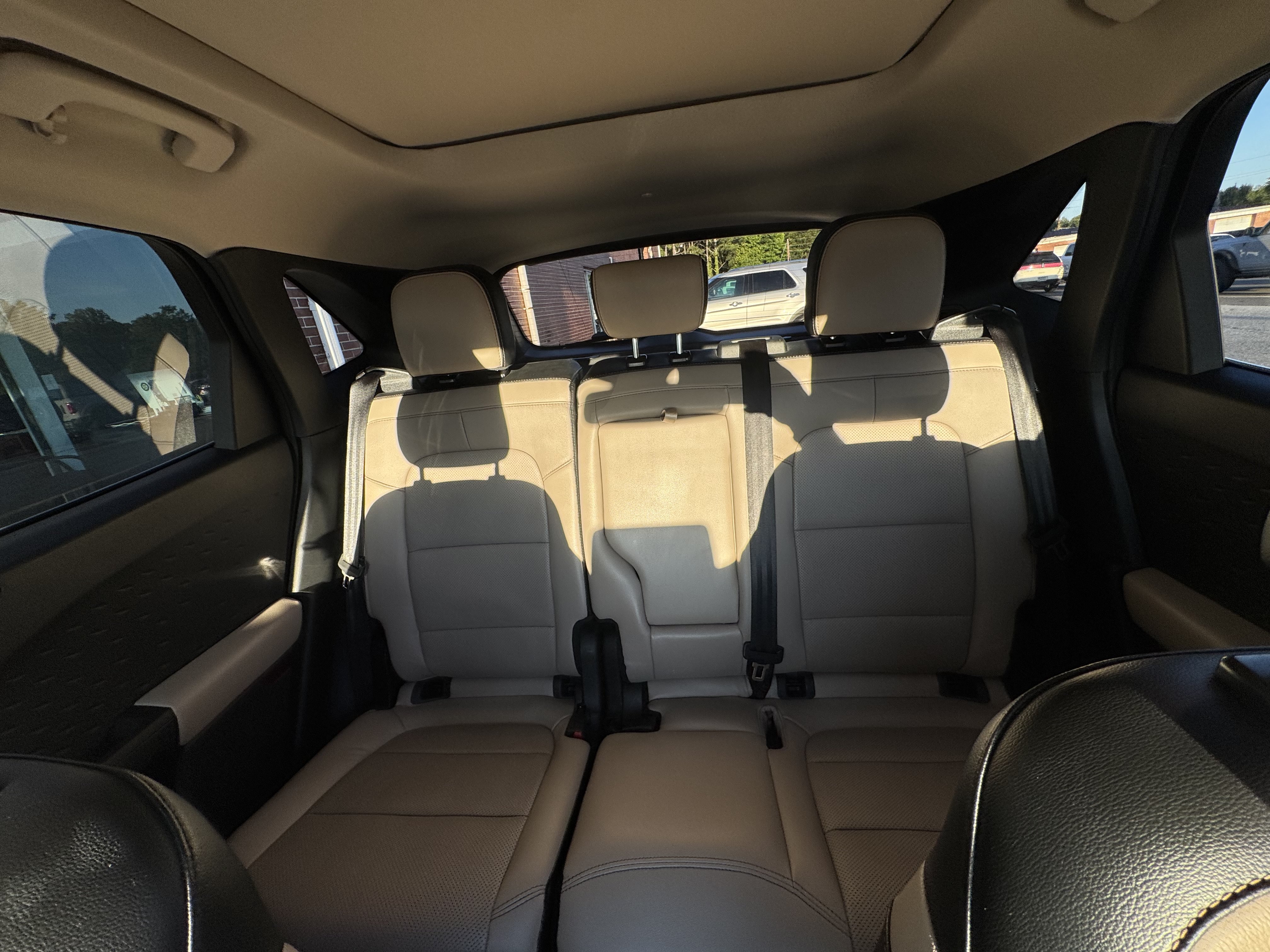 Used 2020 Ford Escape Titanium FWD image 10