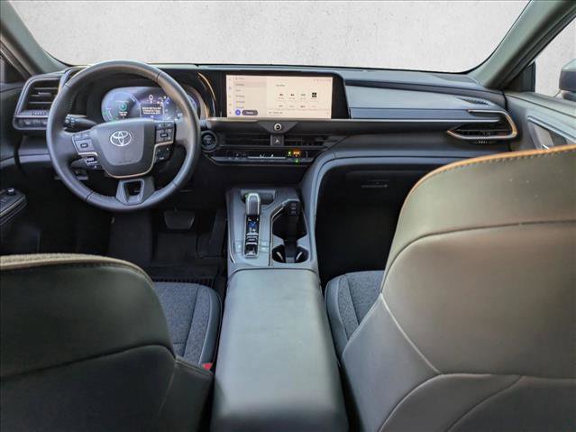 Certified 2023 Toyota Crown XLE image 16