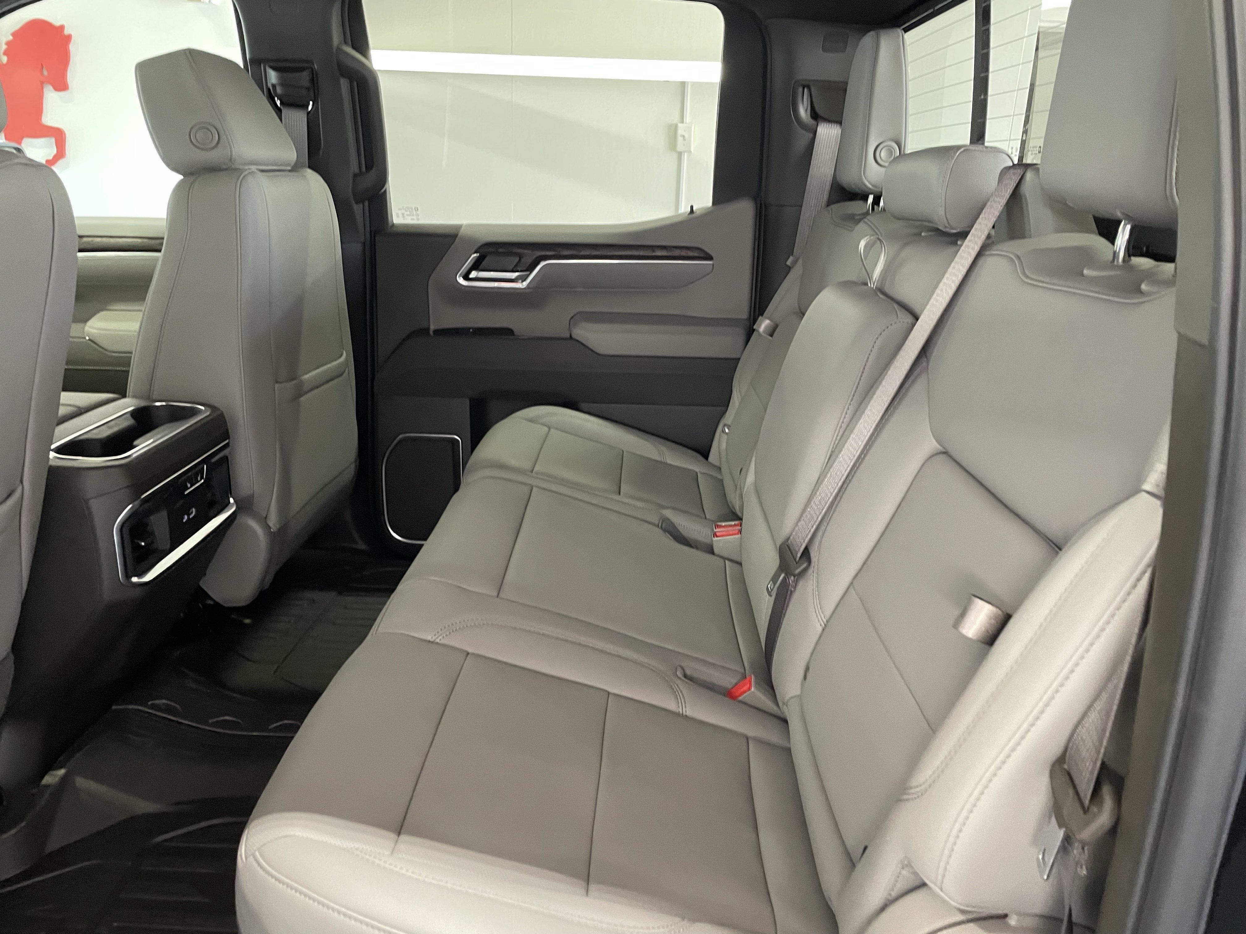 New 2026 GMC Sierra 1500 SLT w/ SLT Premium Plus Package AWD/4WD image 9