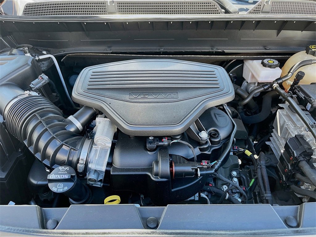 Used 2022 GMC Acadia AT4 w/ Technology Package image 32