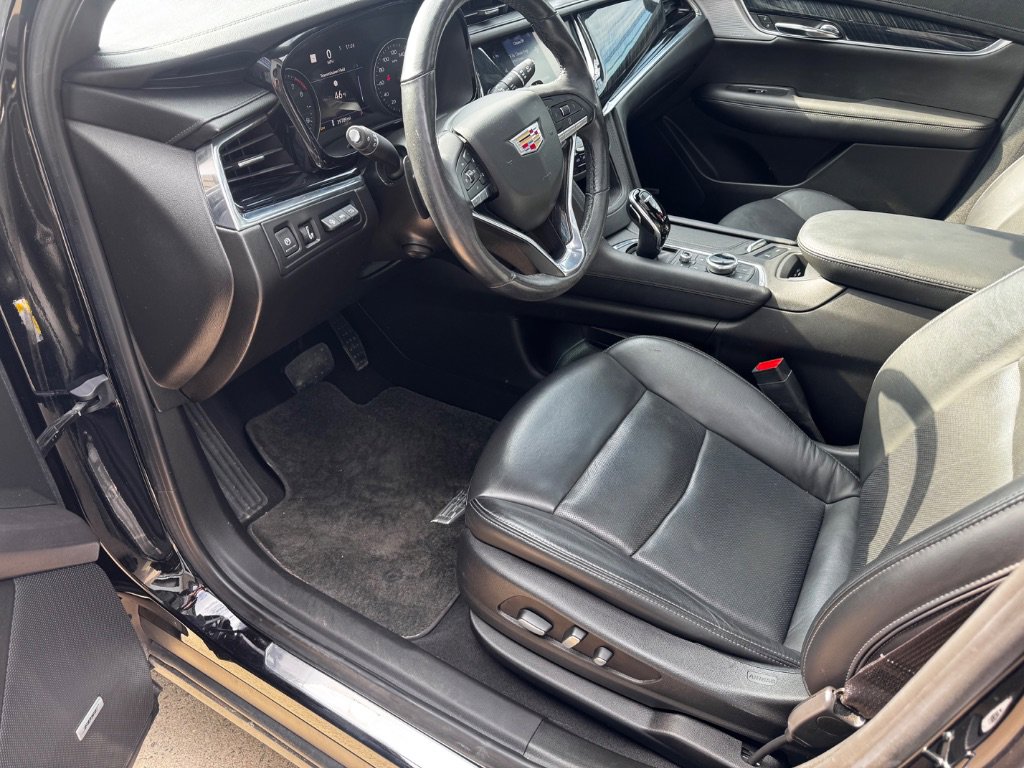 Used 2020 Cadillac XT6 Premium Luxury image 27