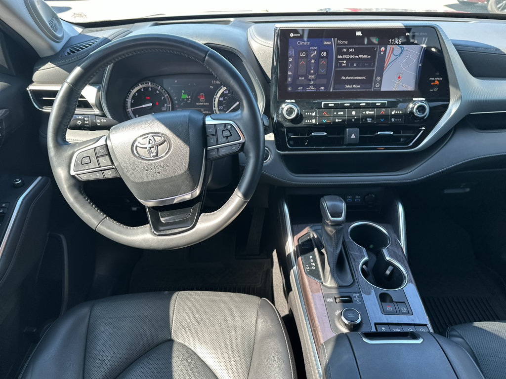 Used 2022 Toyota Highlander Platinum AWD/4WD image 19