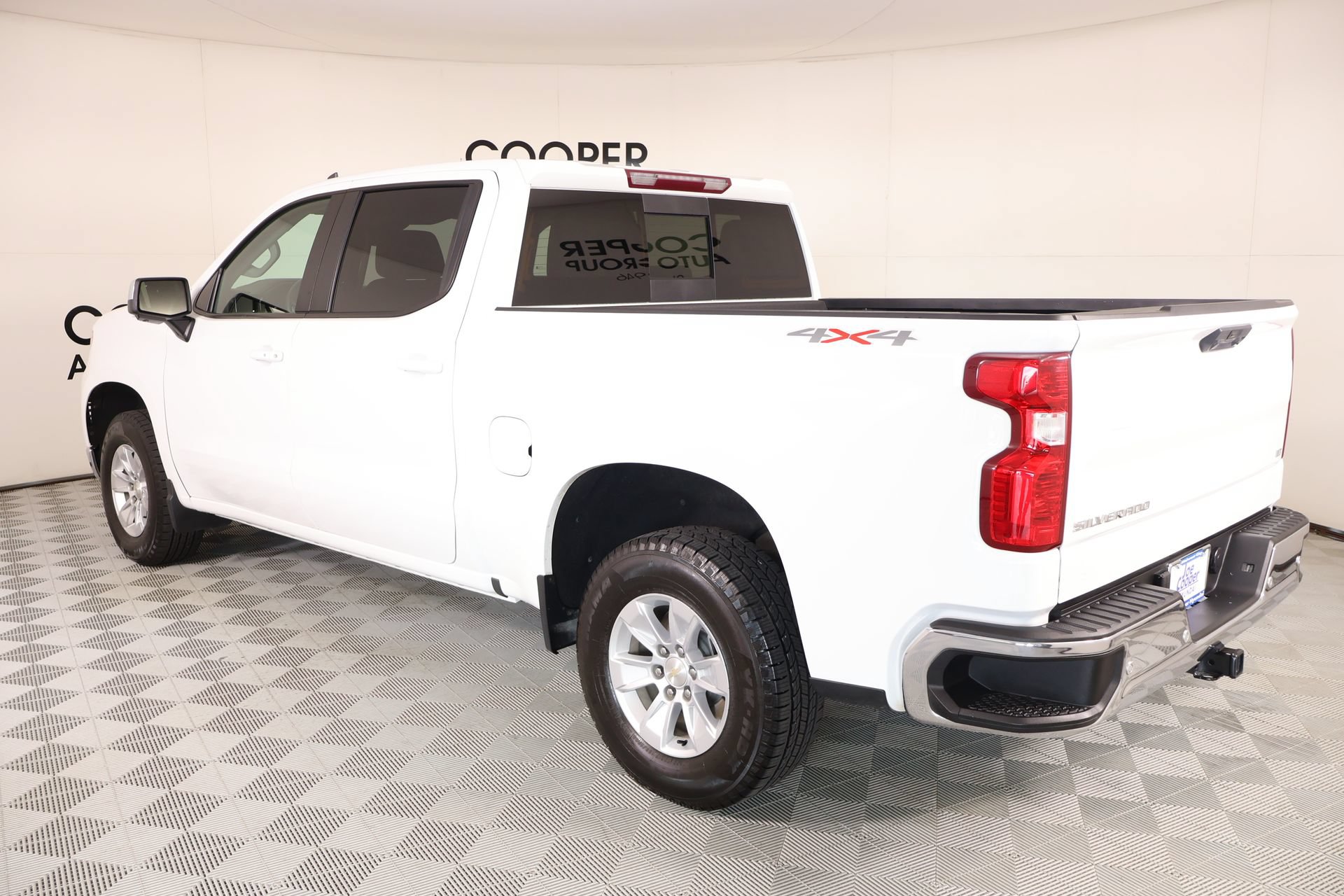 Used 2023 Chevrolet Silverado 1500 LT w/ Safety Package AWD/4WD image 22