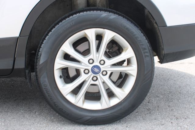 Used 2017 Ford Escape SE FWD image 33
