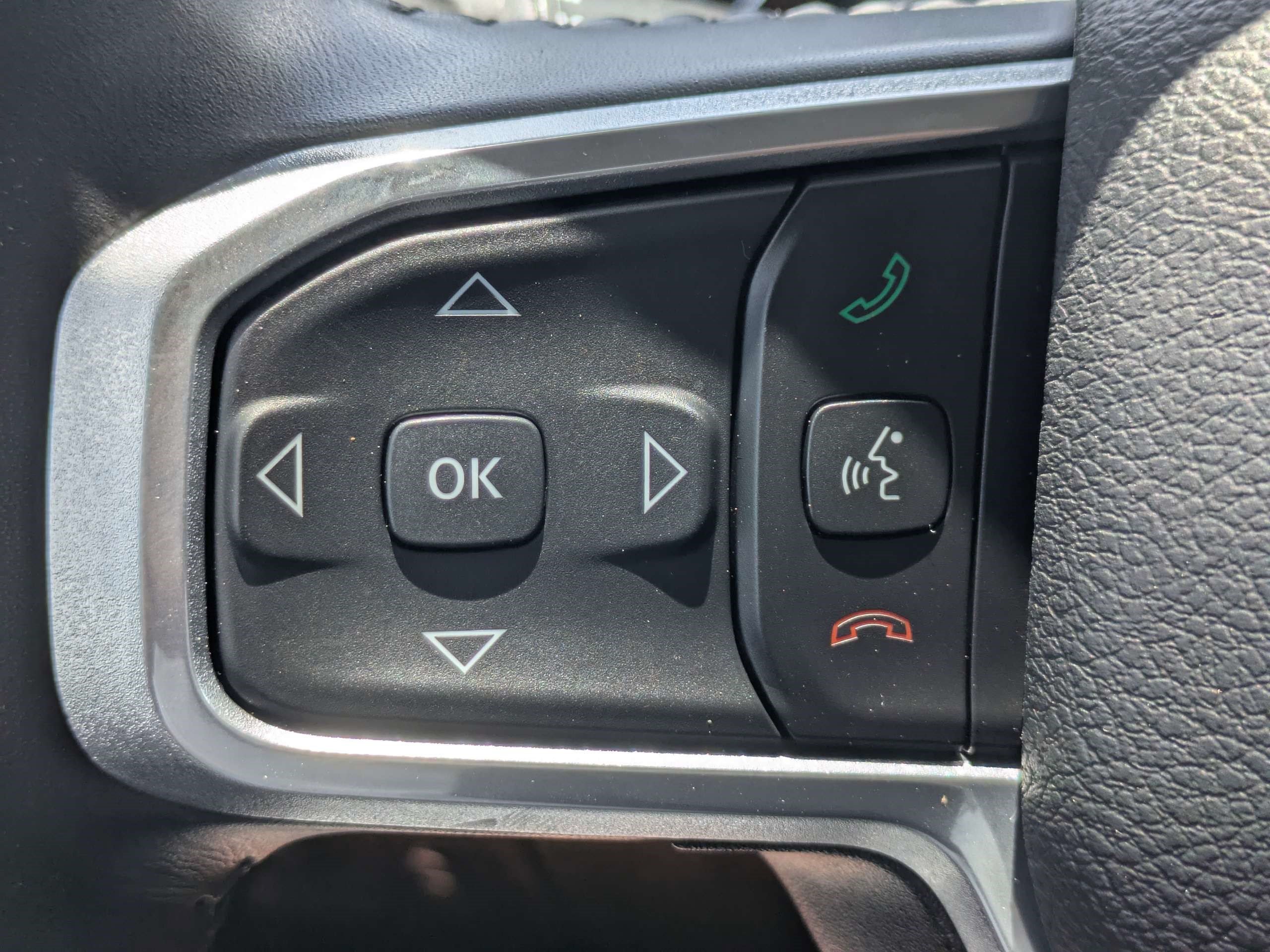 Used 2022 RAM 1500 Laramie AWD/4WD image 22