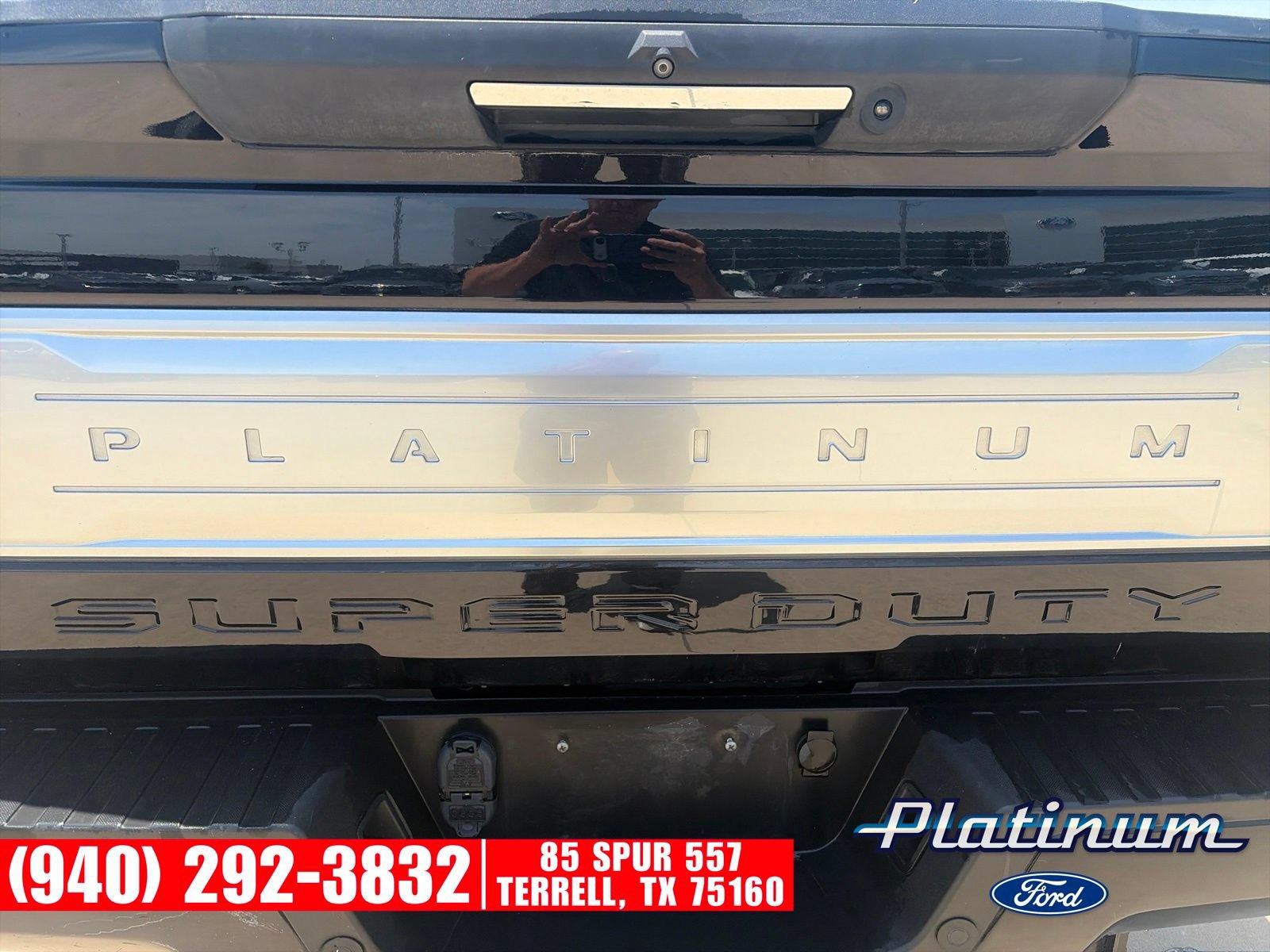 Used 2019 Ford F250 Platinum w/ Platinum Ultimate Package AWD/4WD image 9
