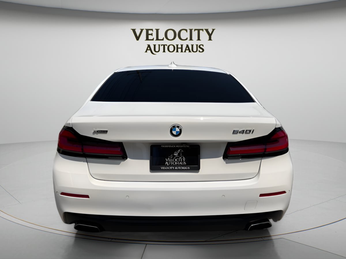 Used 2021 BMW 540i xDrive w/ Convenience Package AWD/4WD image 11