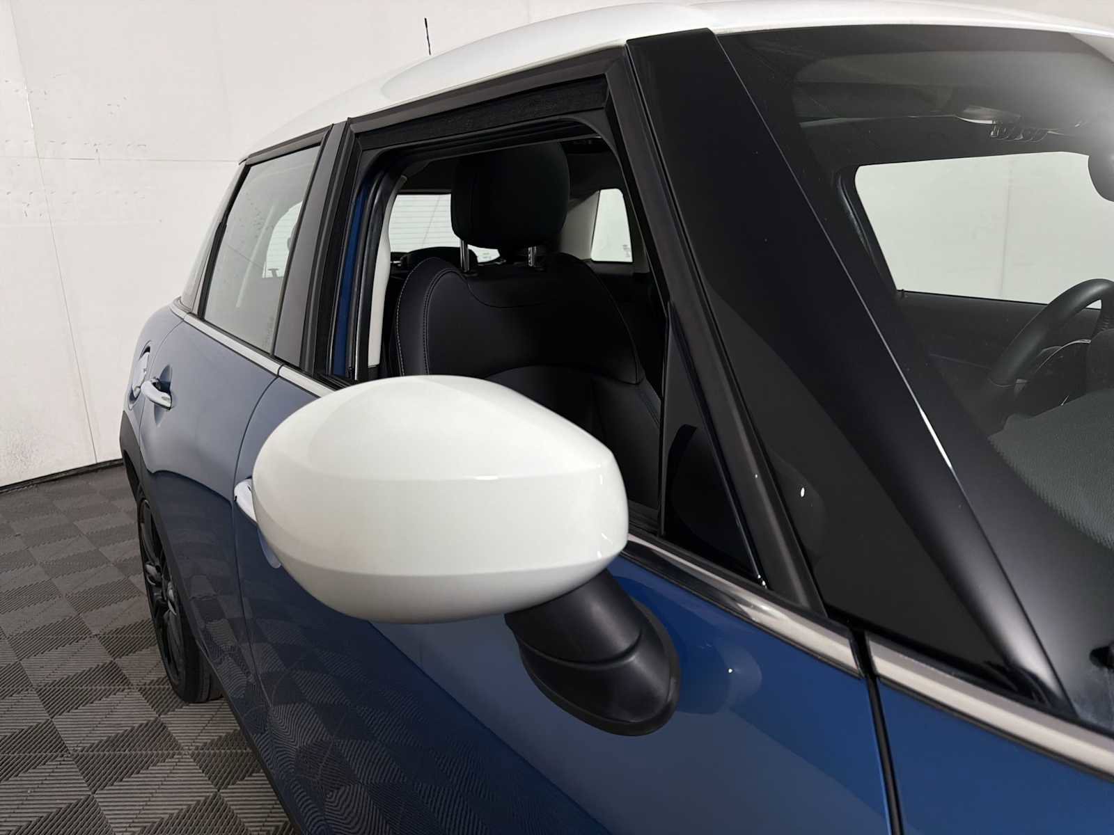 Used 2023 MINI Cooper S image 26