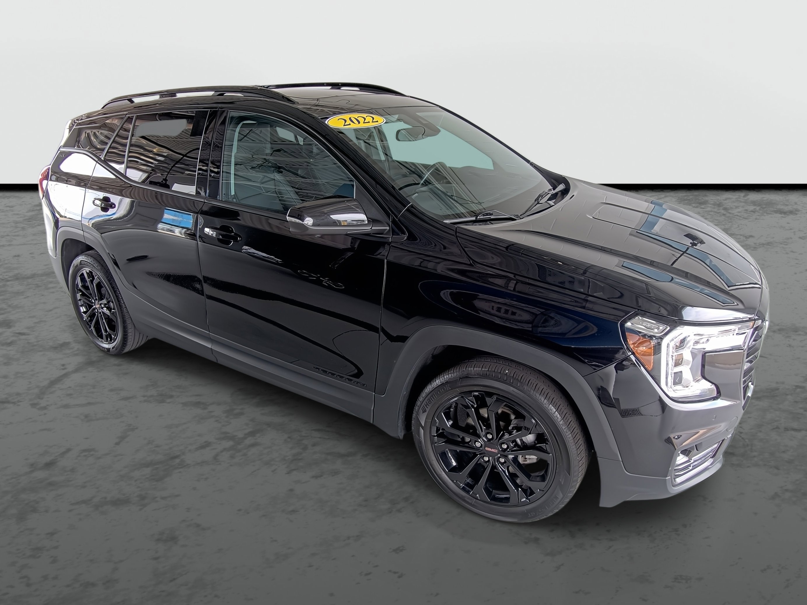 Used 2022 GMC Terrain SLT w/ Tech Package image 4