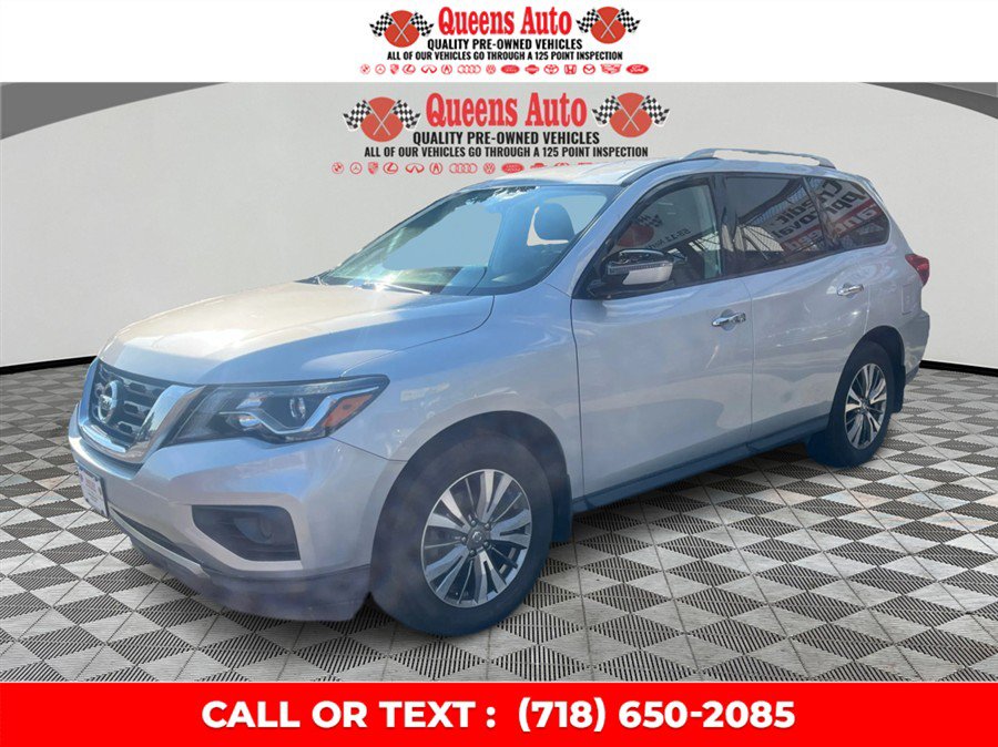 Used 2019 Nissan Pathfinder S AWD/4WD image 2