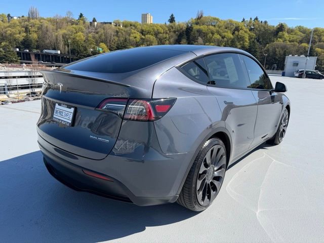 Used 2023 Tesla Model Y Performance image 3