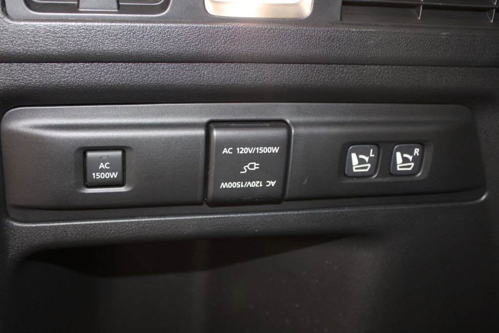 Used 2025 MAZDA CX-70 Plug-In Hybrid w/ Premium Pkg image 17