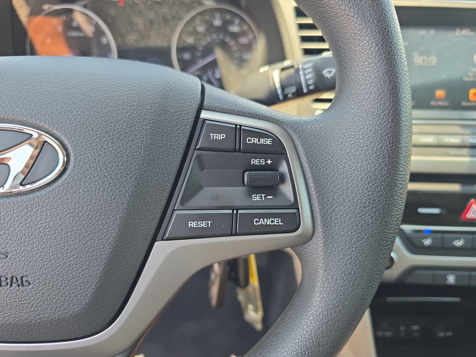 Used 2017 Hyundai Elantra SE FWD image 22