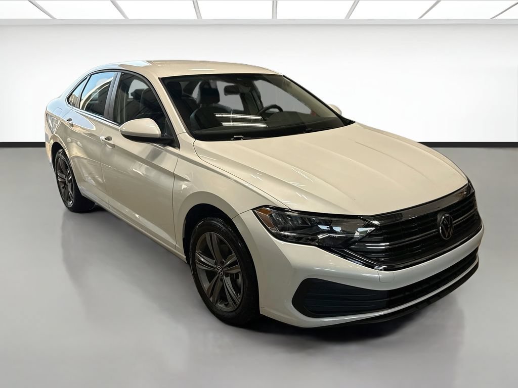 Used 2023 Volkswagen Jetta SE FWD image 3
