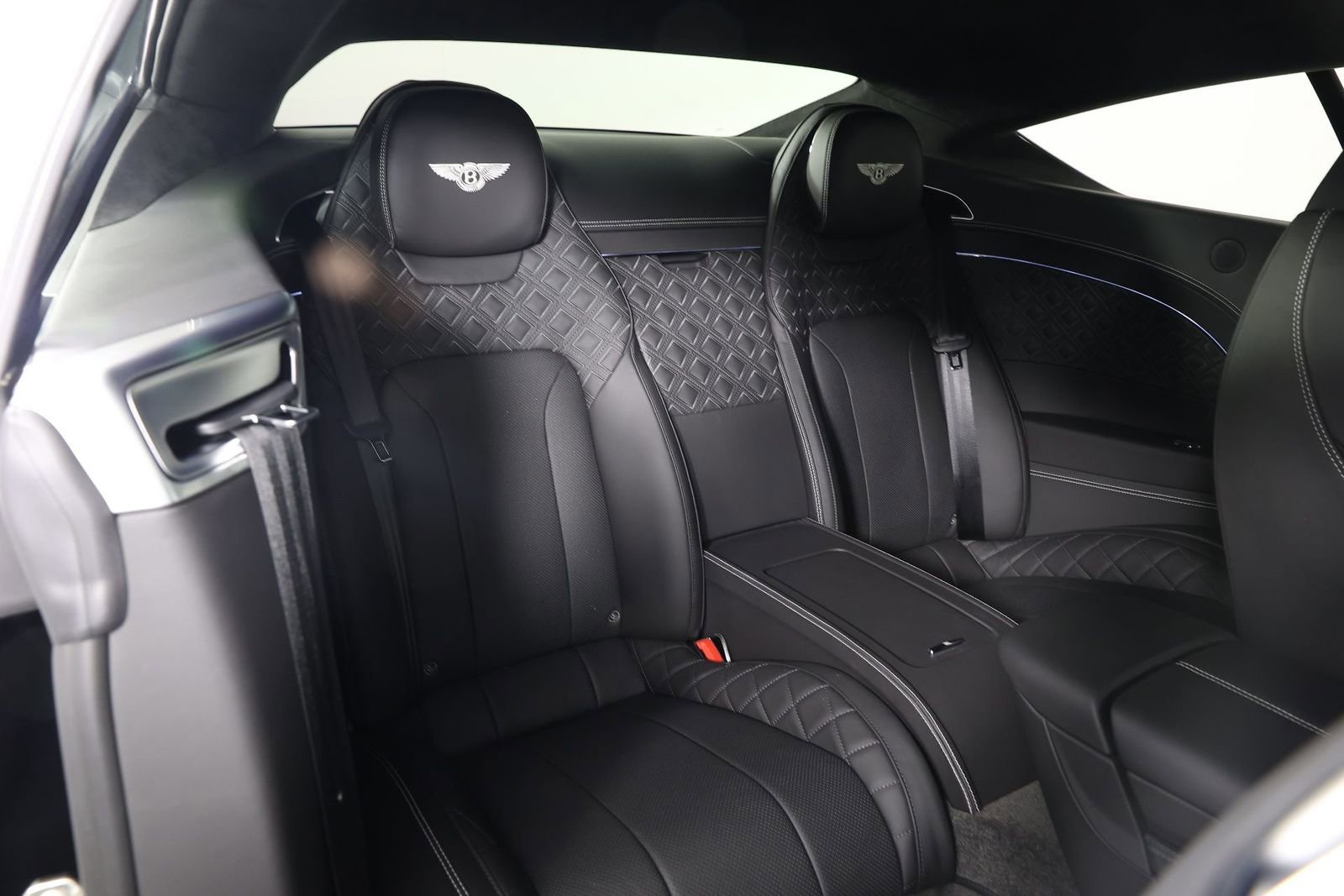 Used 2021 Bentley Continental GT image 32