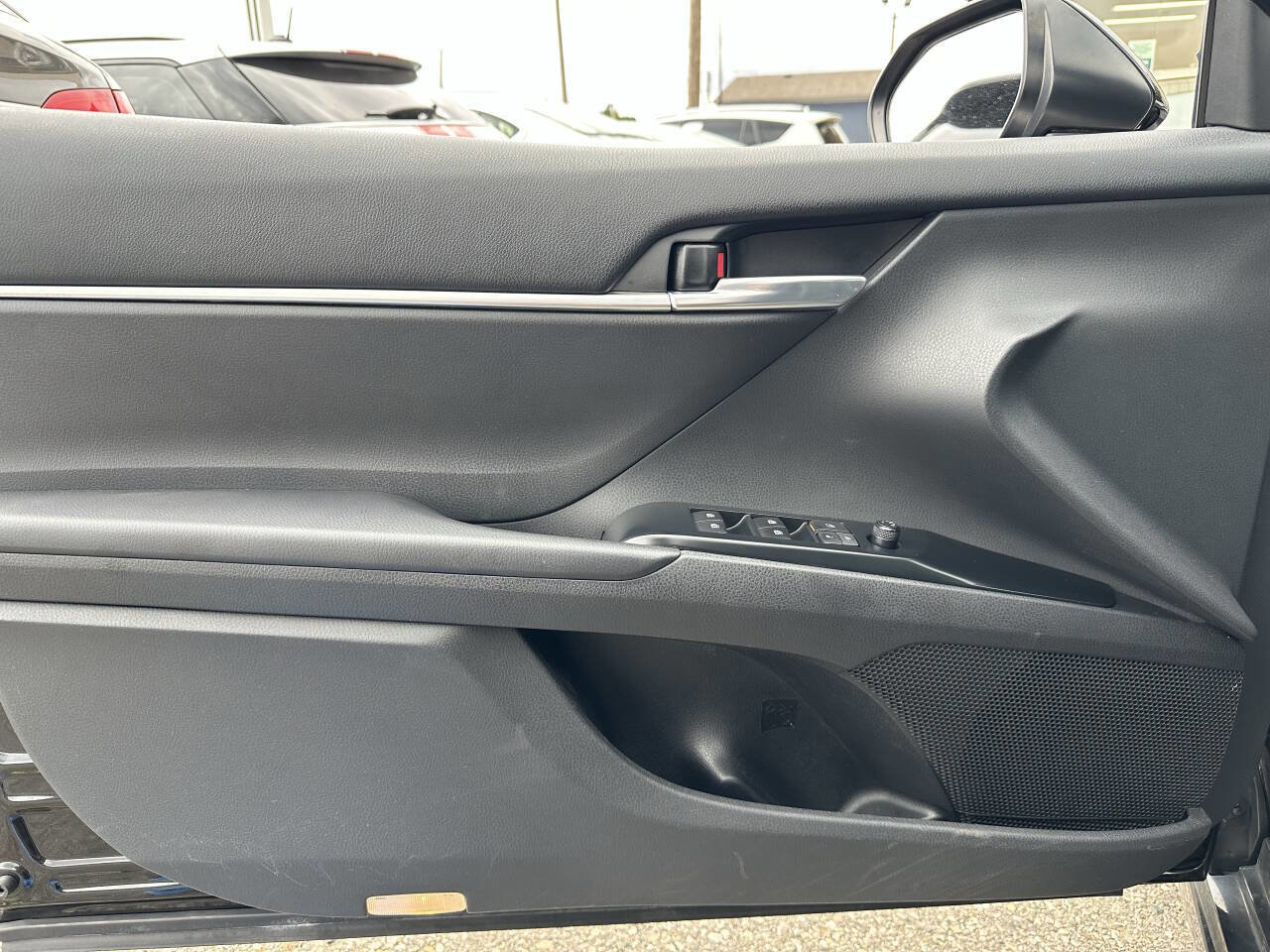 Used 2018 Toyota Camry SE image 36