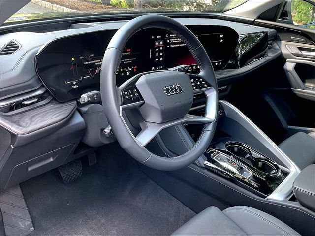 Certified 2025 Audi Q5 Premium w/ Premium Plus AWD/4WD image 5