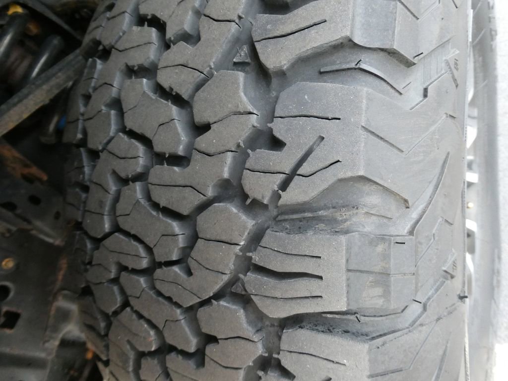 Used 2014 Ford F150 Raptor w/ Equipment Group 801A Luxury image 11