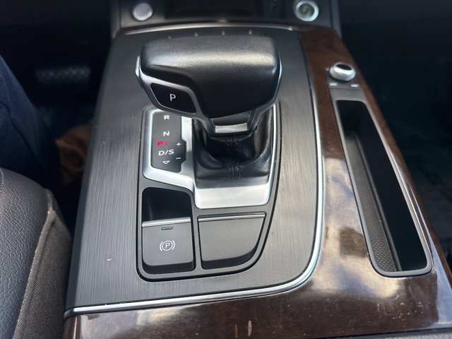 Used 2019 Audi Q5 2.0T Premium w/ Convenience Package image 17