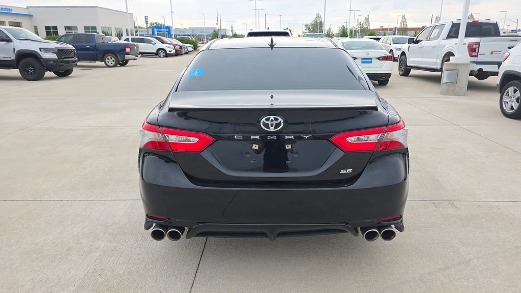 Used 2019 Toyota Camry SE image 4