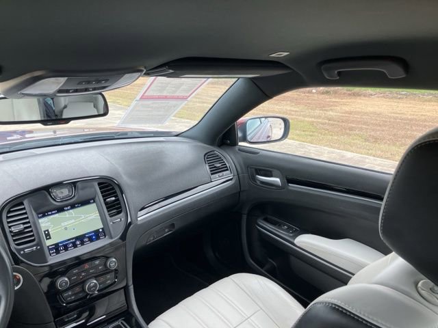 Used 2019 Chrysler 300 S w/ Safetytec Plus Group image 19