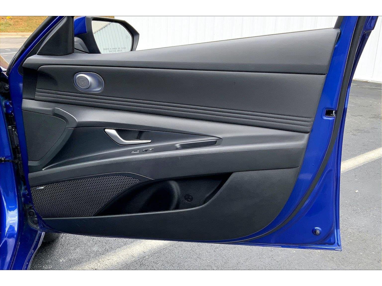 Used 2025 Hyundai Elantra Limited FWD image 23