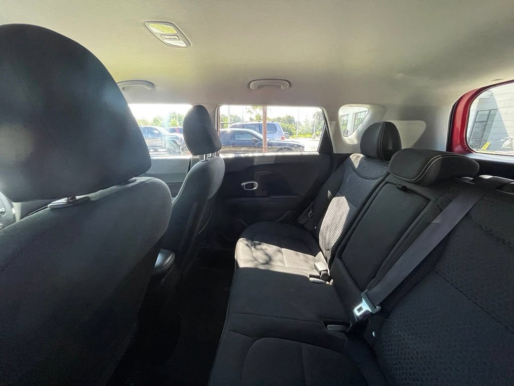 Used 2015 Kia Soul + FWD image 7