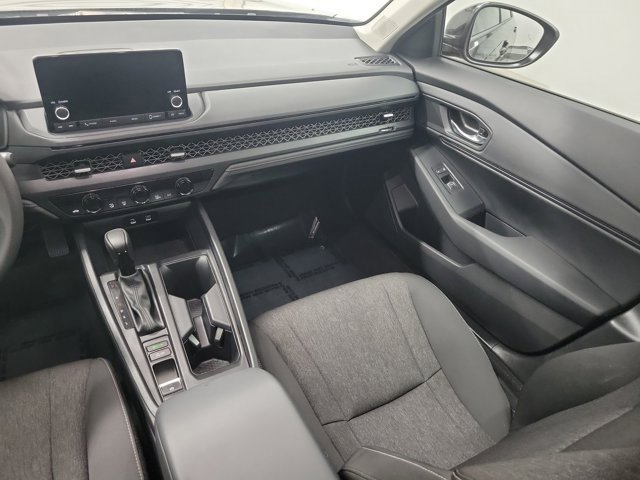 Used 2025 Honda Accord SE image 12