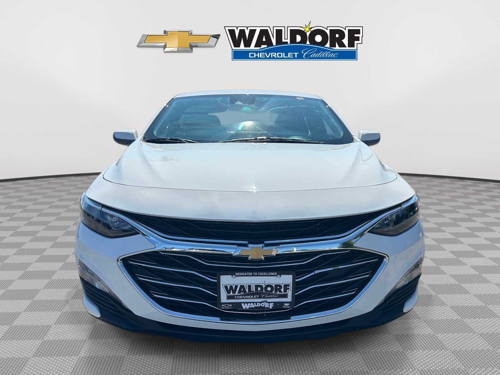 Used 2023 Chevrolet Malibu LT FWD image 2