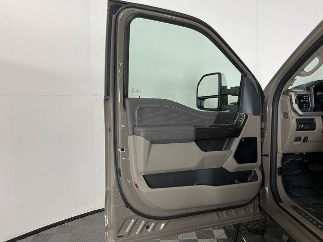 New 2026 Ford F350 Platinum image 17
