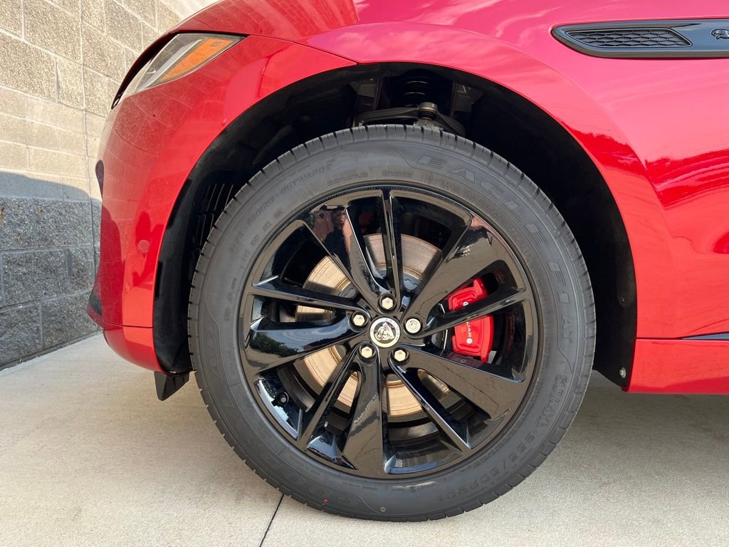 New 2025 Jaguar F-PACE R-Dynamic S image 18