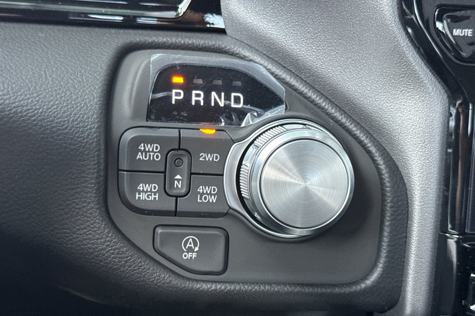 New 2026 RAM 1500 Laramie AWD/4WD image 20