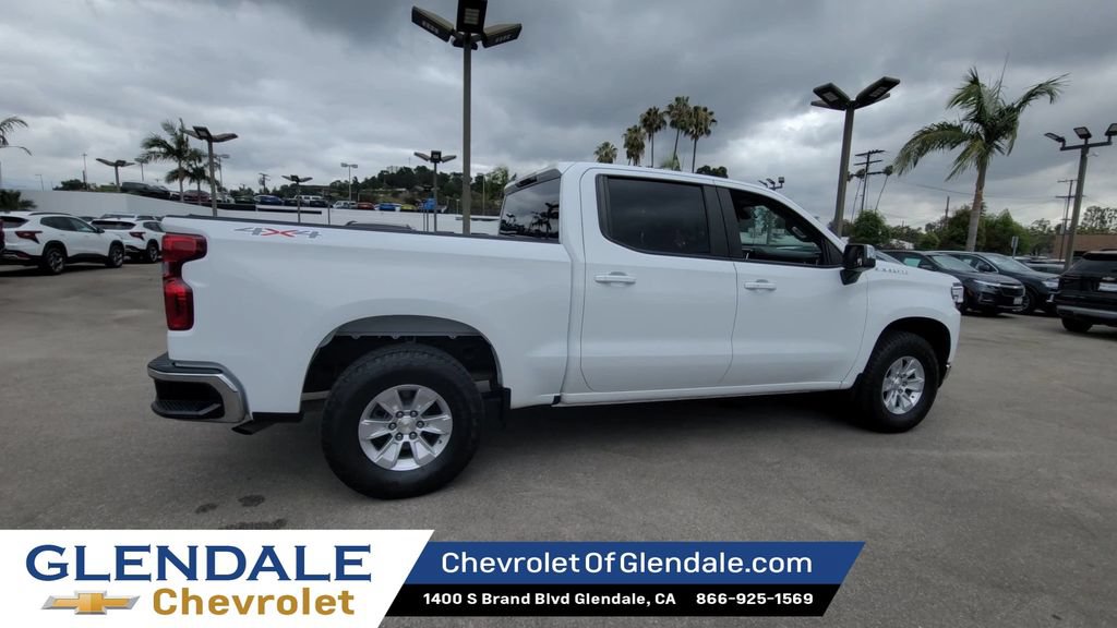 Certified 2022 Chevrolet Silverado 1500 LT AWD/4WD image 8