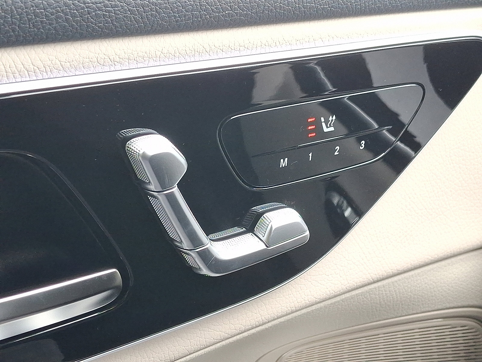 Used 2026 Mercedes-Benz GLC 300 4MATIC image 14