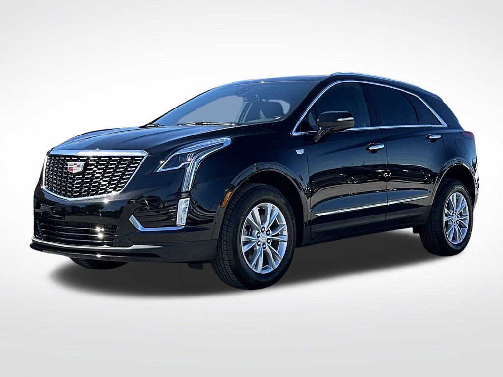 New 2026 Cadillac XT5 Luxury image 2