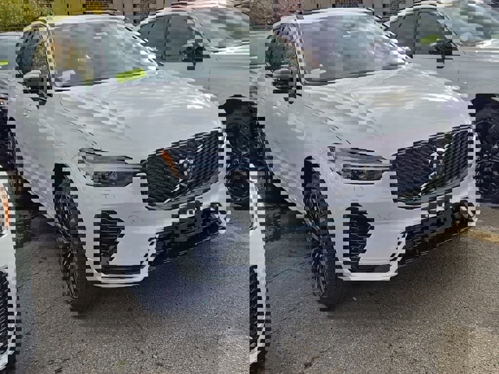 New 2026 Volvo XC60 T8 Ultra w/ Protection Package Premier image 2