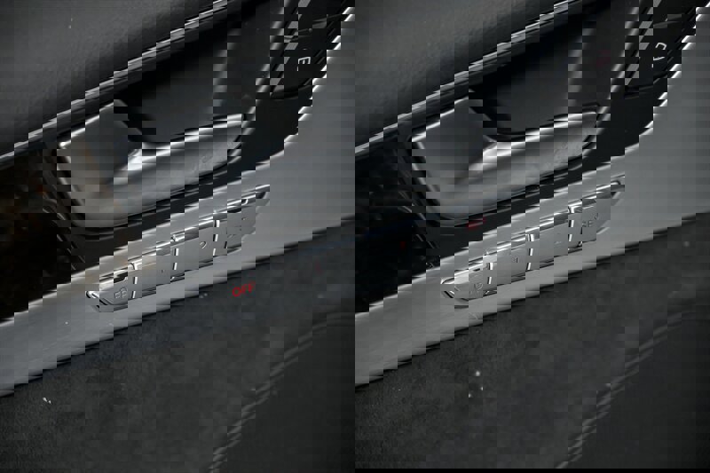 Used 2014 Audi A8 3.0T w/ Premium Package image 16