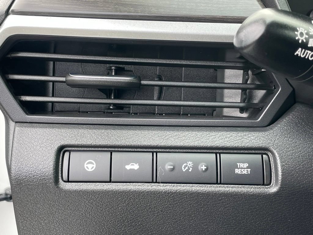 Certified 2024 Nissan Altima 2.5 SV w/ SV Premium Package AWD/4WD image 16
