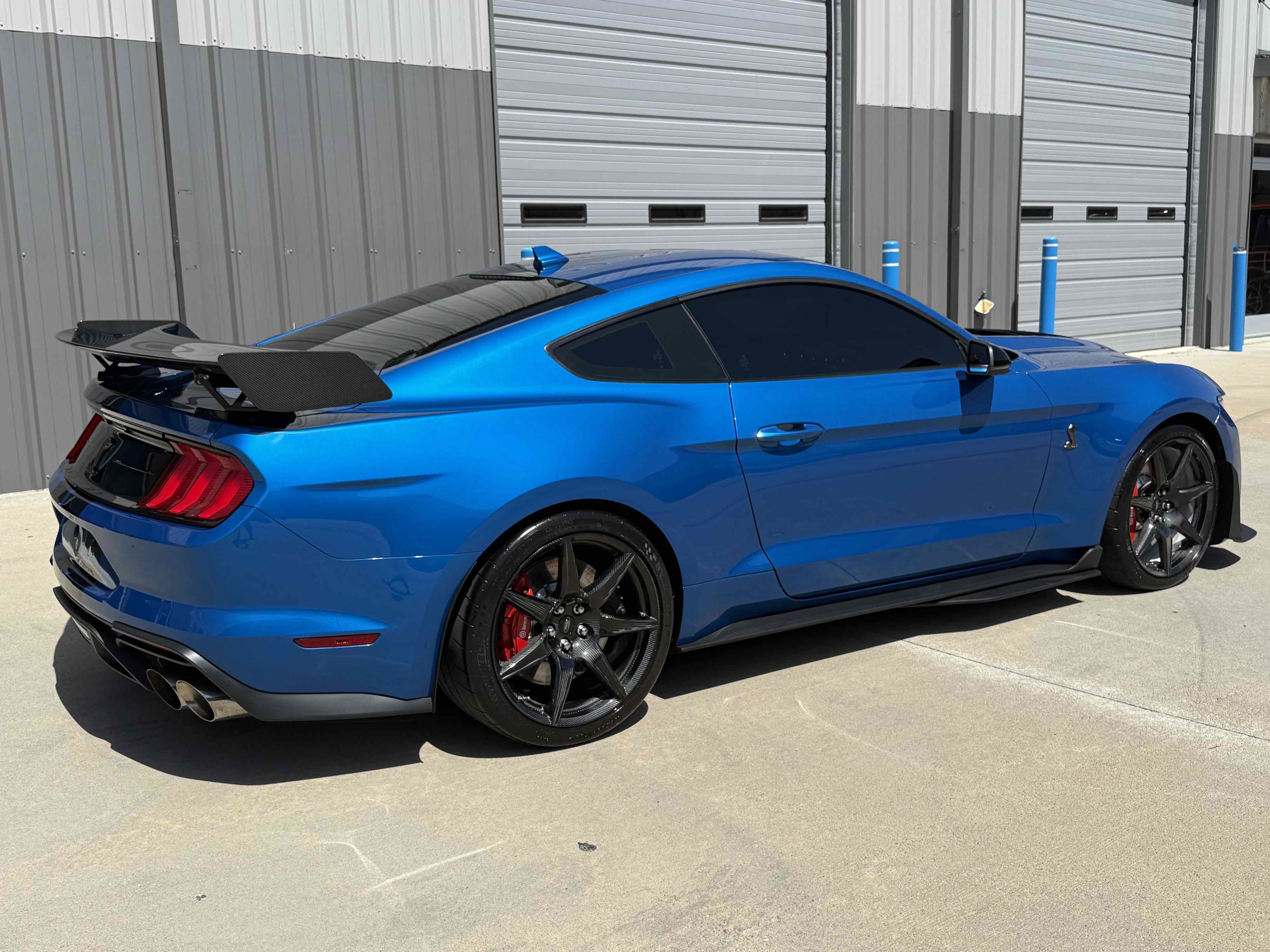 Used 2021 Ford Mustang Shelby GT500 w/ Carbon Fiber Track Pack RWD image 35