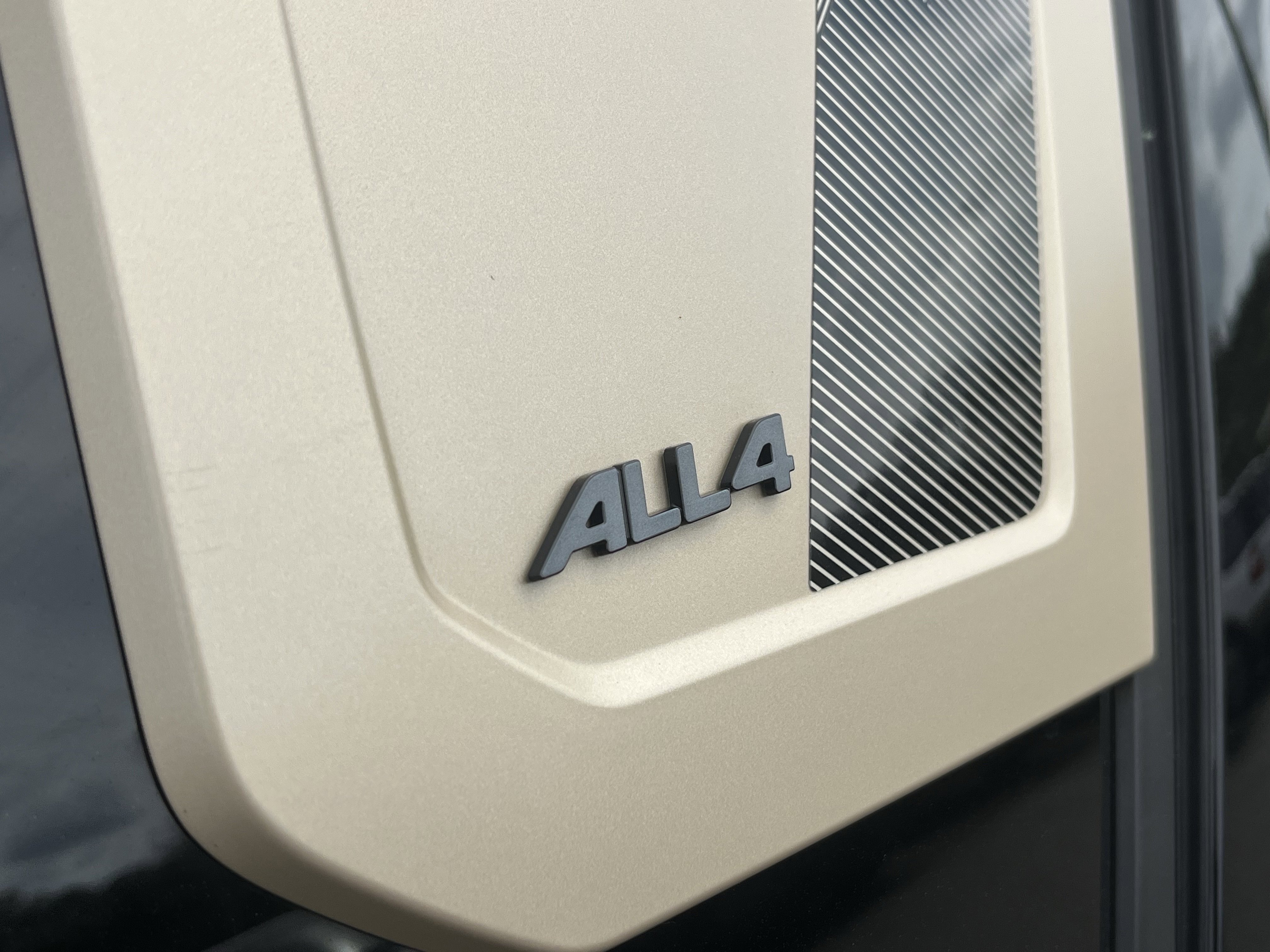 Used 2025 MINI Cooper Countryman S w/ Comfort Package Max image 10