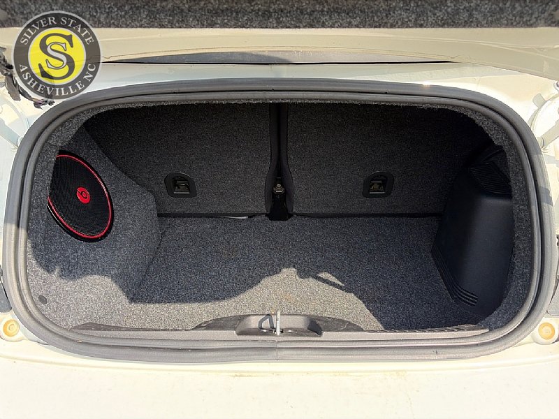 Used 2013 FIAT 500 Abarth w/ Beats Audio Pkg FWD image 23