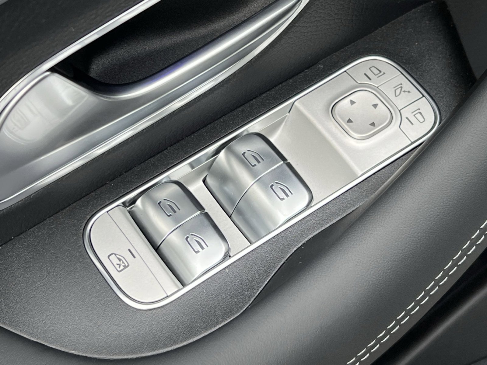 New 2026 Mercedes-Benz GLE 53 AMG 4MATIC Coupe image 13