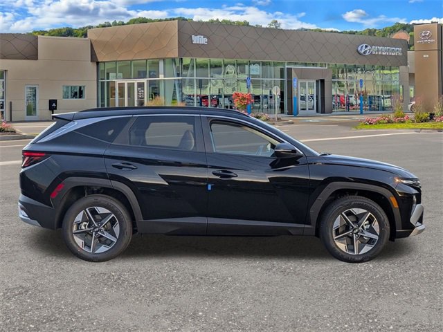 New 2025 Hyundai Tucson SEL image 2