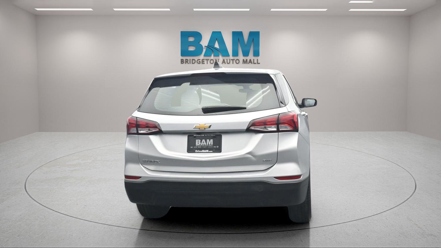Used 2022 Chevrolet Equinox LS image 3
