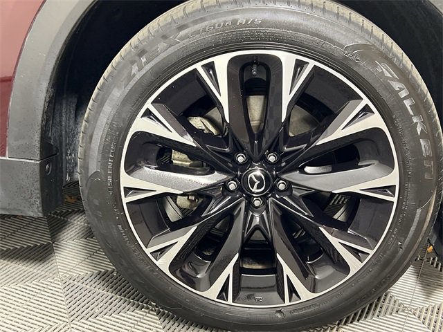 Certified 2024 MAZDA CX-90 Plug-In Hybrid w/ Premium Pkg image 17