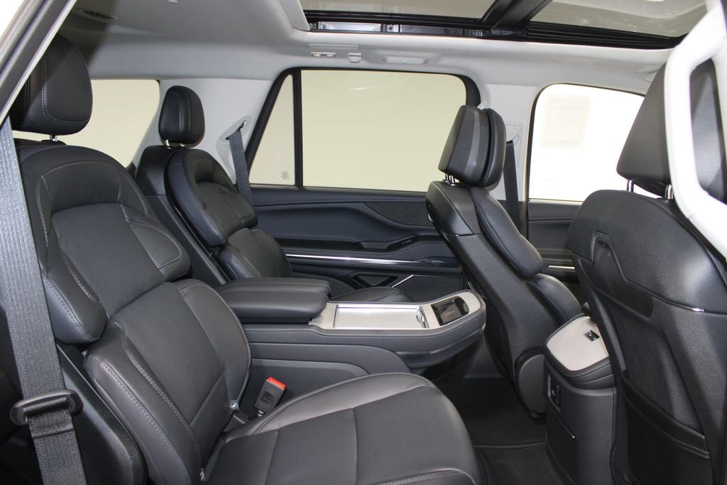 New 2025 Lincoln Navigator Reserve image 39