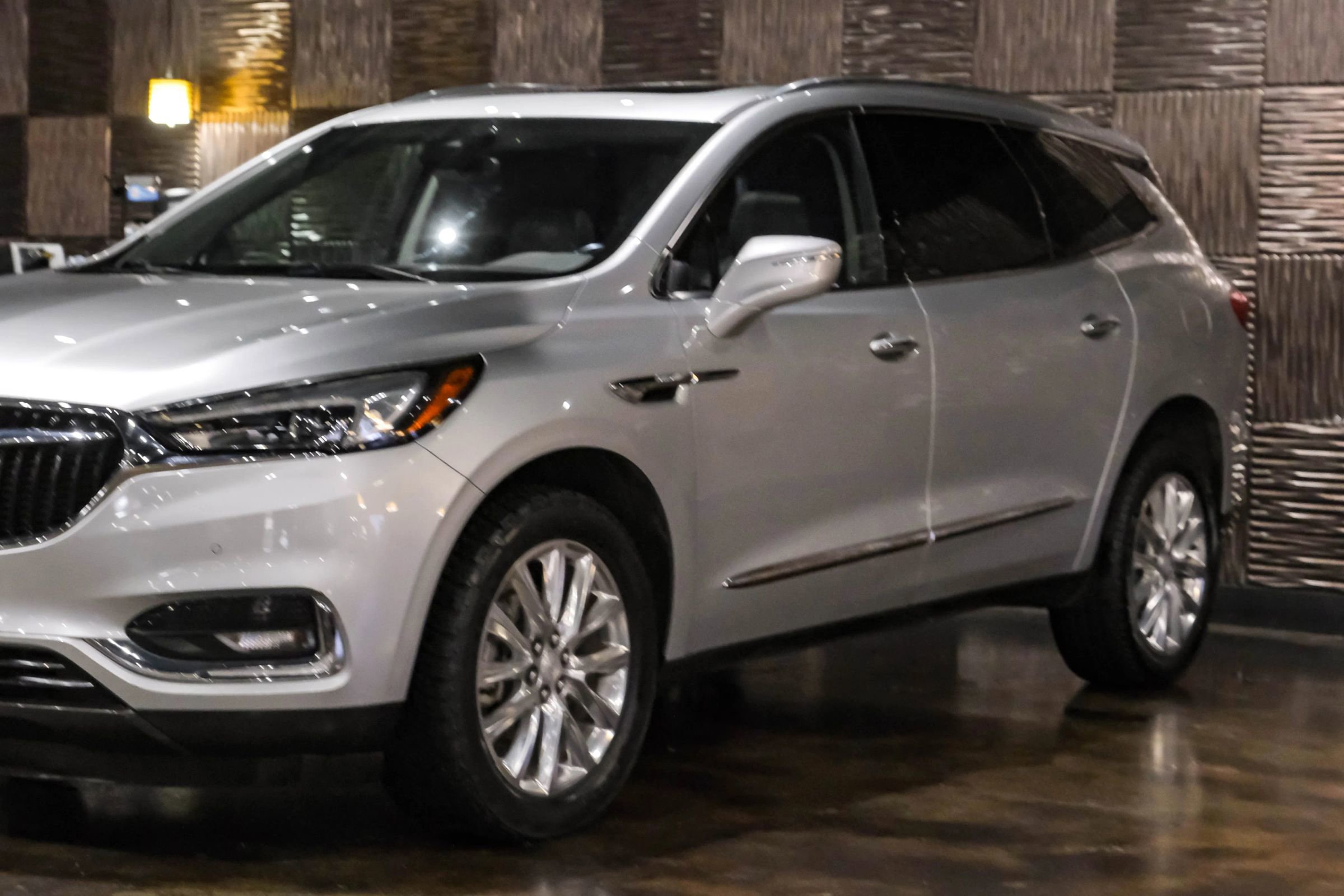 Used 2018 Buick Enclave Premium w/ Experience Buick Package image 9